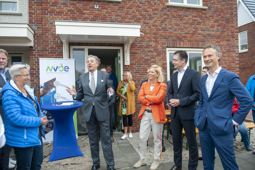 NVDE ondertekening in de wijk De Wals in Voorhout